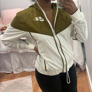 Nike Windbreaker (OFFER)
